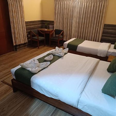 The Mountain House Hotel Pokhara Ngoại thất bức ảnh