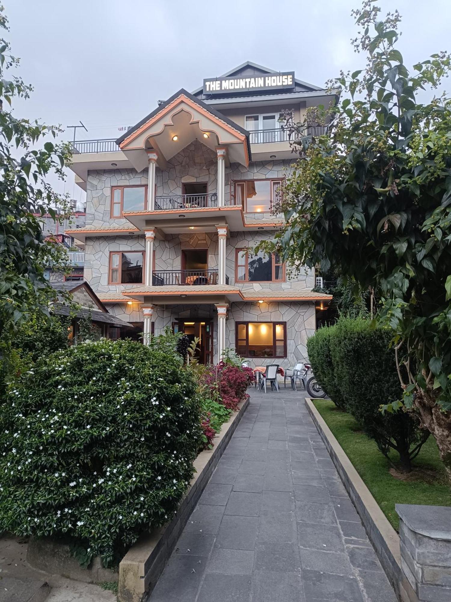 The Mountain House Hotel Pokhara Ngoại thất bức ảnh
